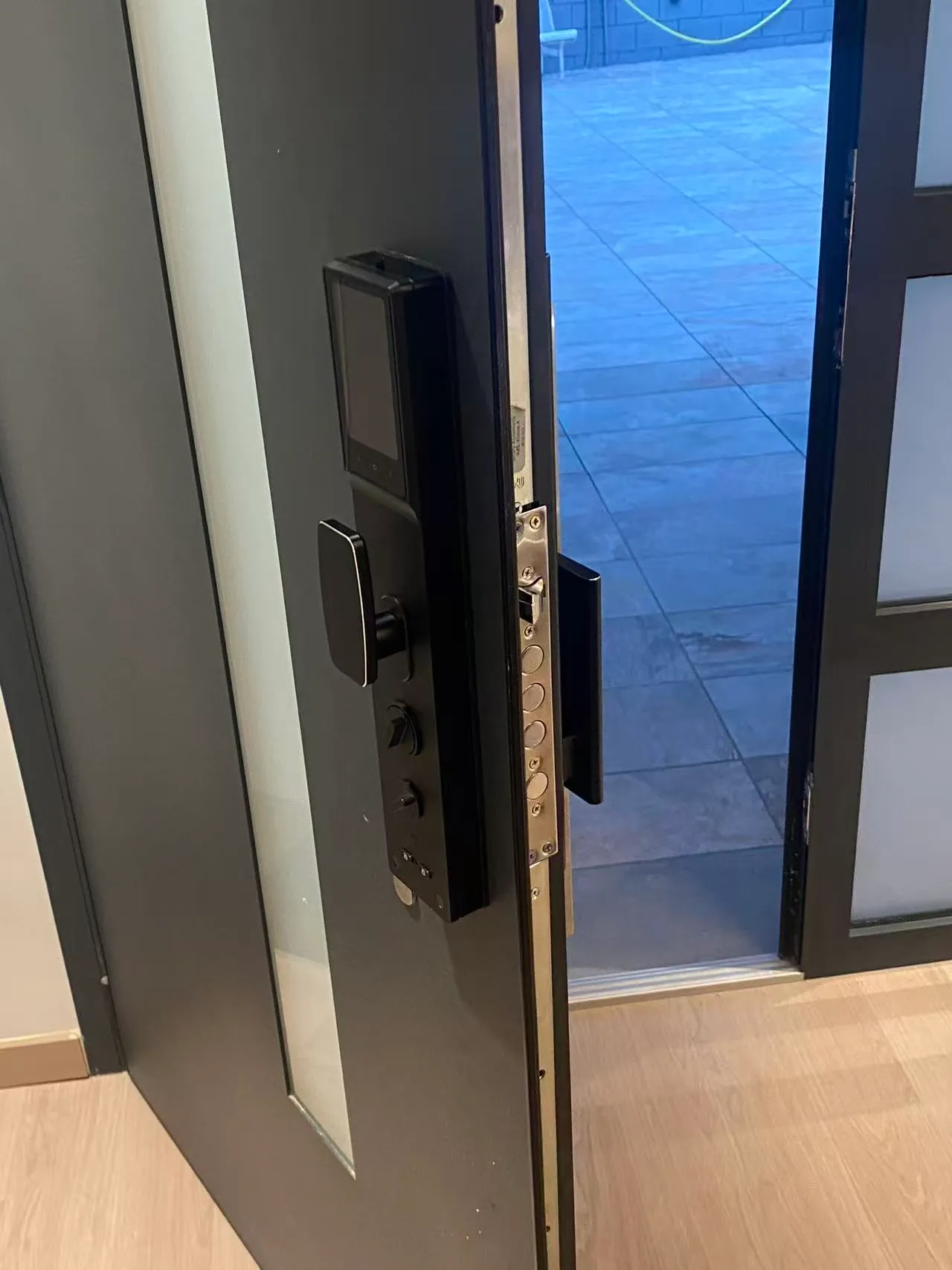 Apertura de la puerta con la cerradura