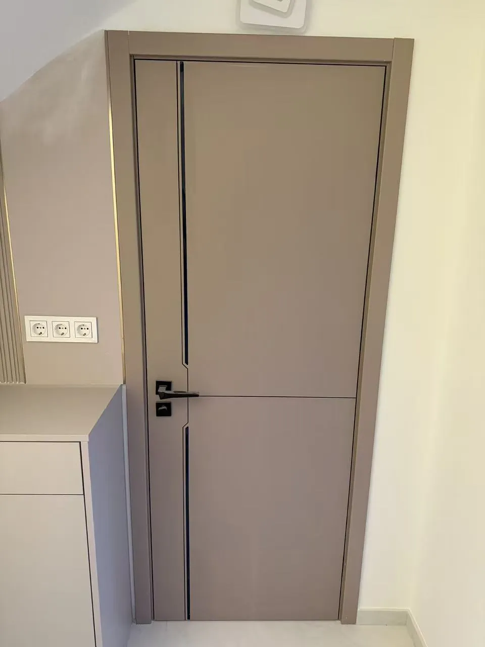 Instalación de Puerta Interior en la zona de Fabra y Puig