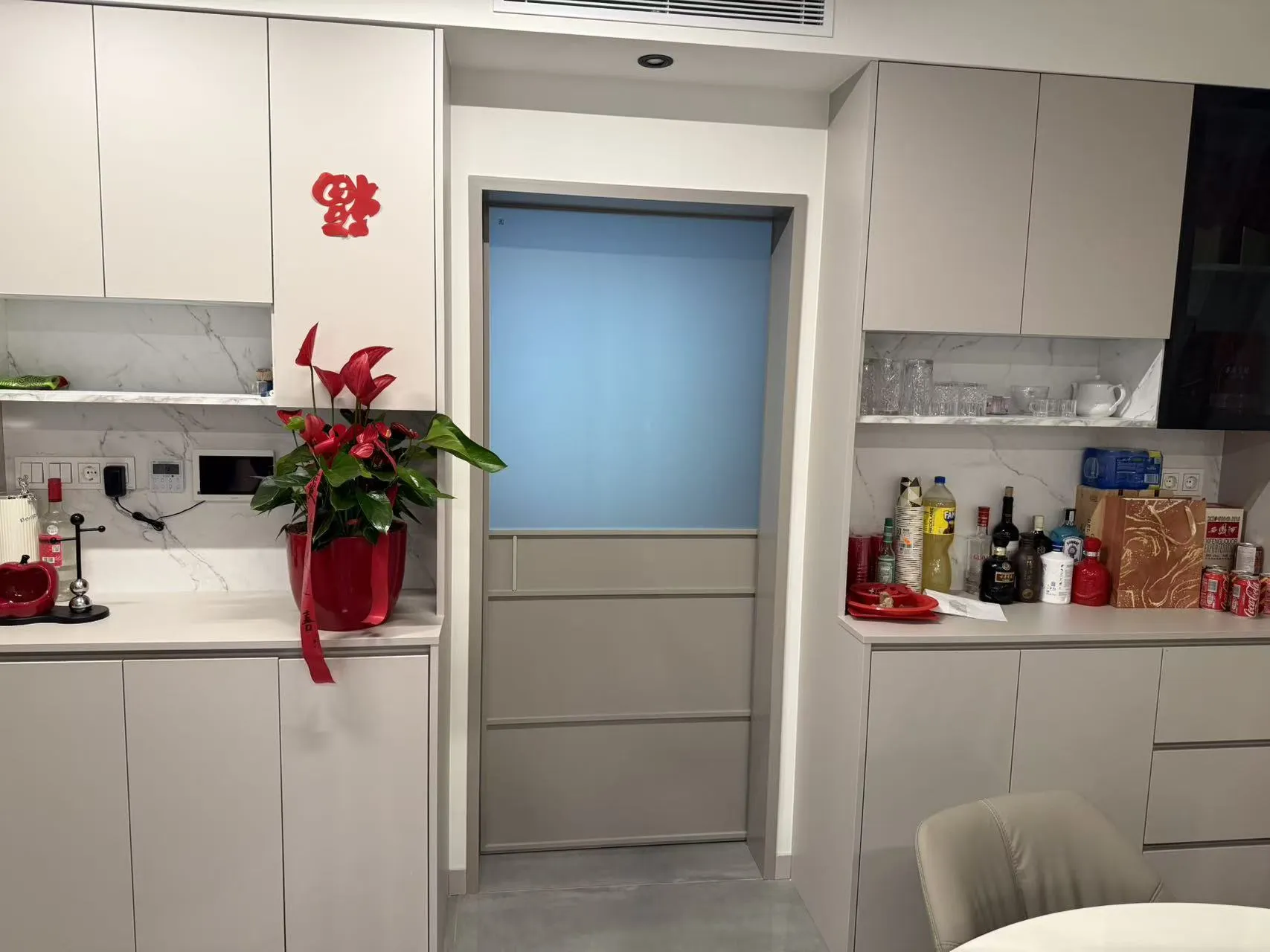 Puerta de interior acabada
